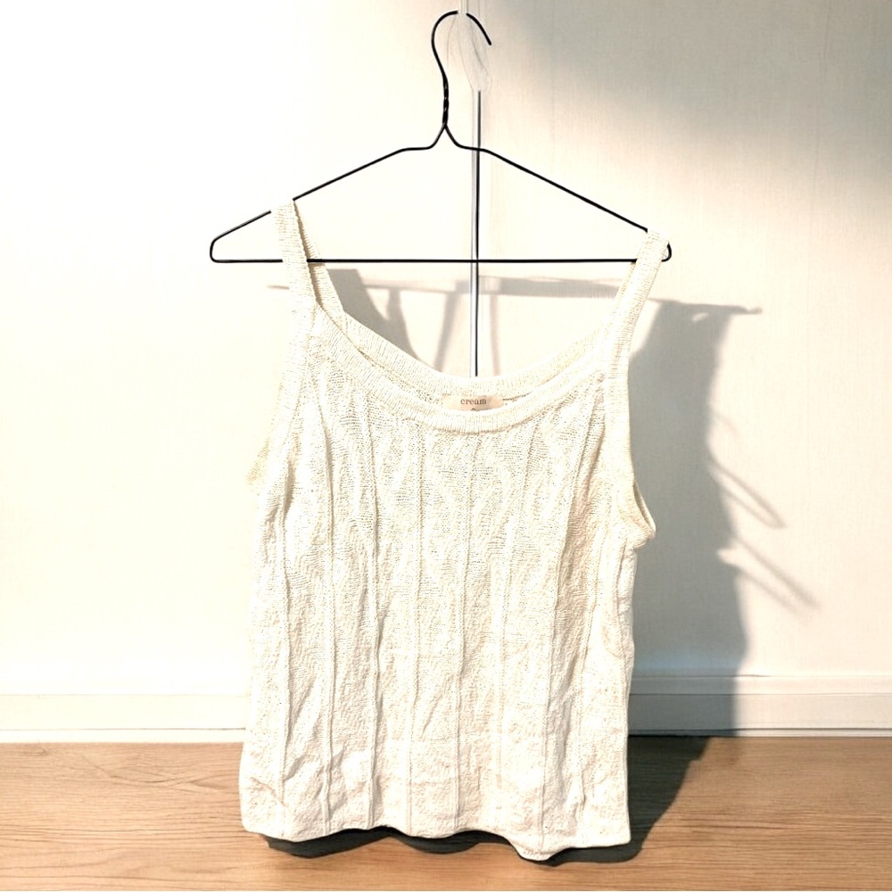 Woman’s white knit tank top